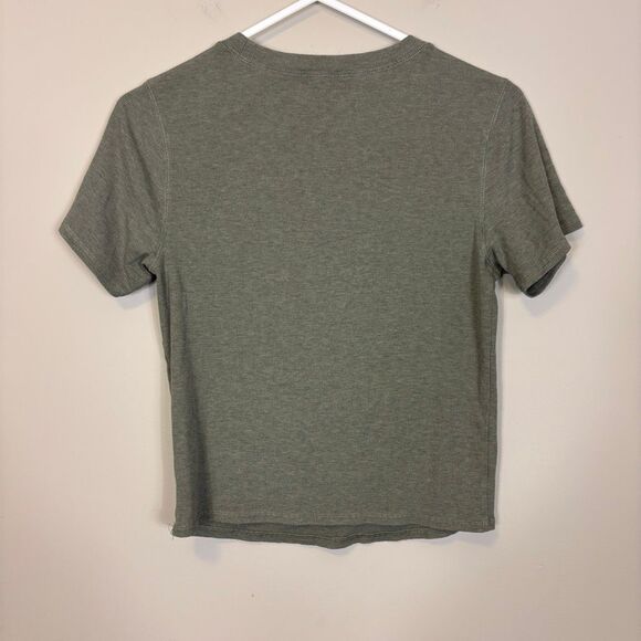 Vuori Green Ribbed Short Sleeve Semi Cropped Top Small - Picture 2 of 3